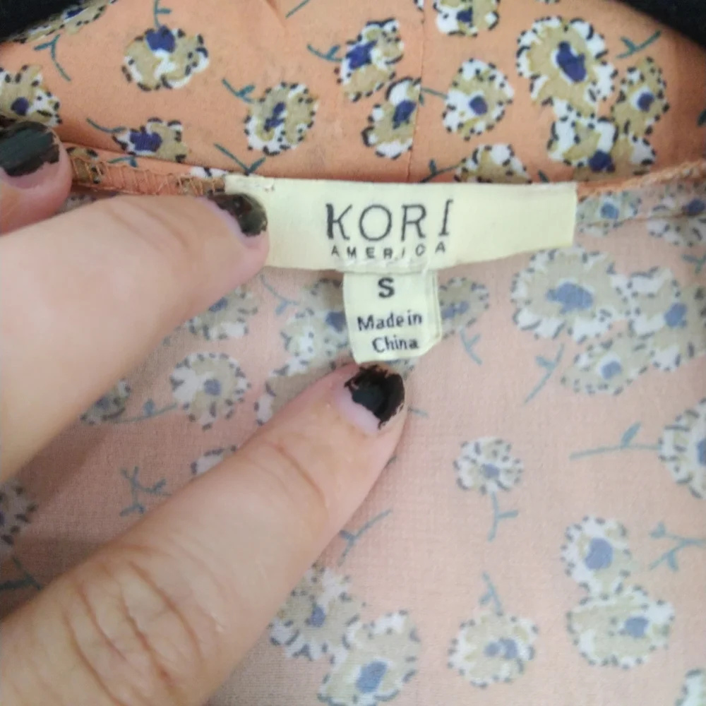 Kori America Peach Tan Floral Print Long Sleeve Front Tie Cropped Shirt Size S - Picture 9 of 9